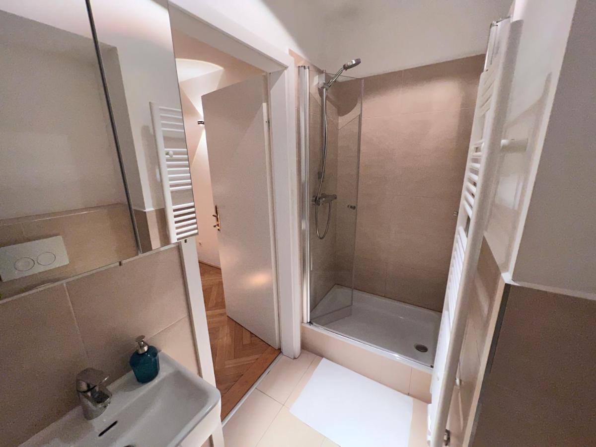 Exclusive Apartment Center ウィーン エクステリア 写真